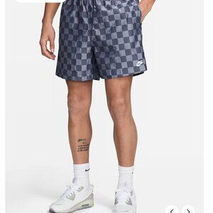 Men's Nike Club Flow Shorts in Green Checkerboard